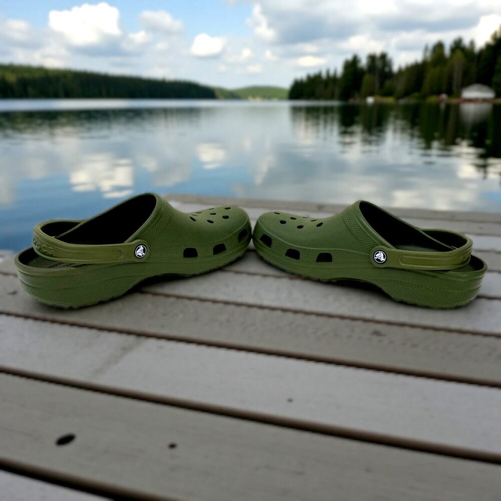 NWOT CROCS Men's 10/12 Women's CROCS 12 Classic Unisex Dark Green Classic Mules